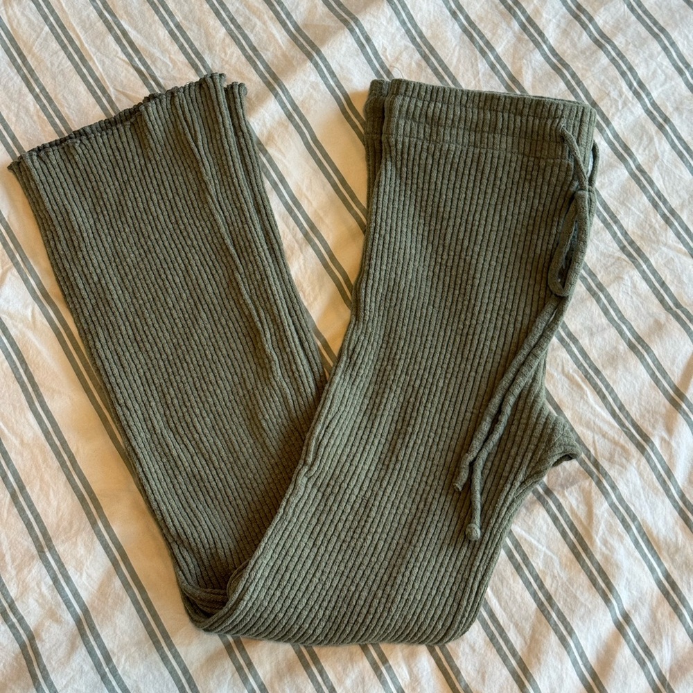 Billabong Ribbed Olive Capris
